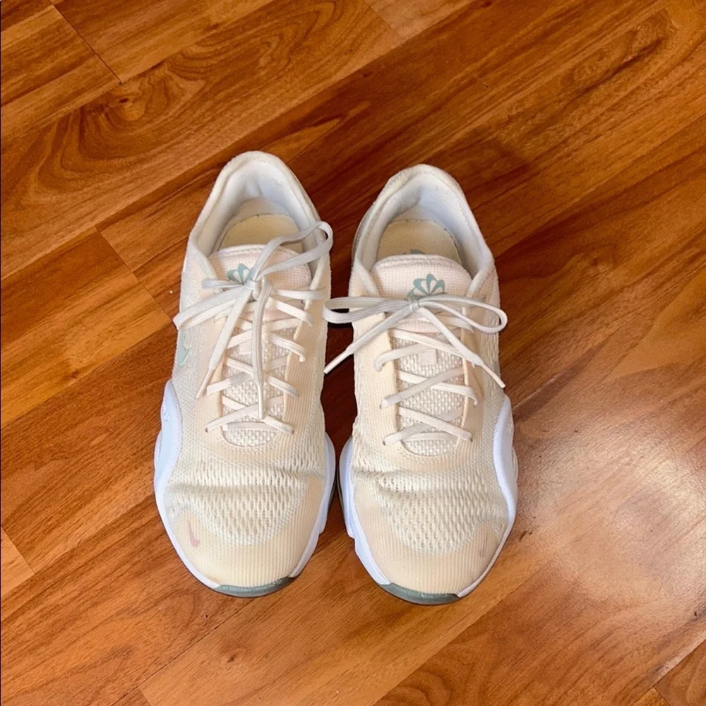 Nike Zoom SuperRep air 4 Cream Sneakers with Canvas Material